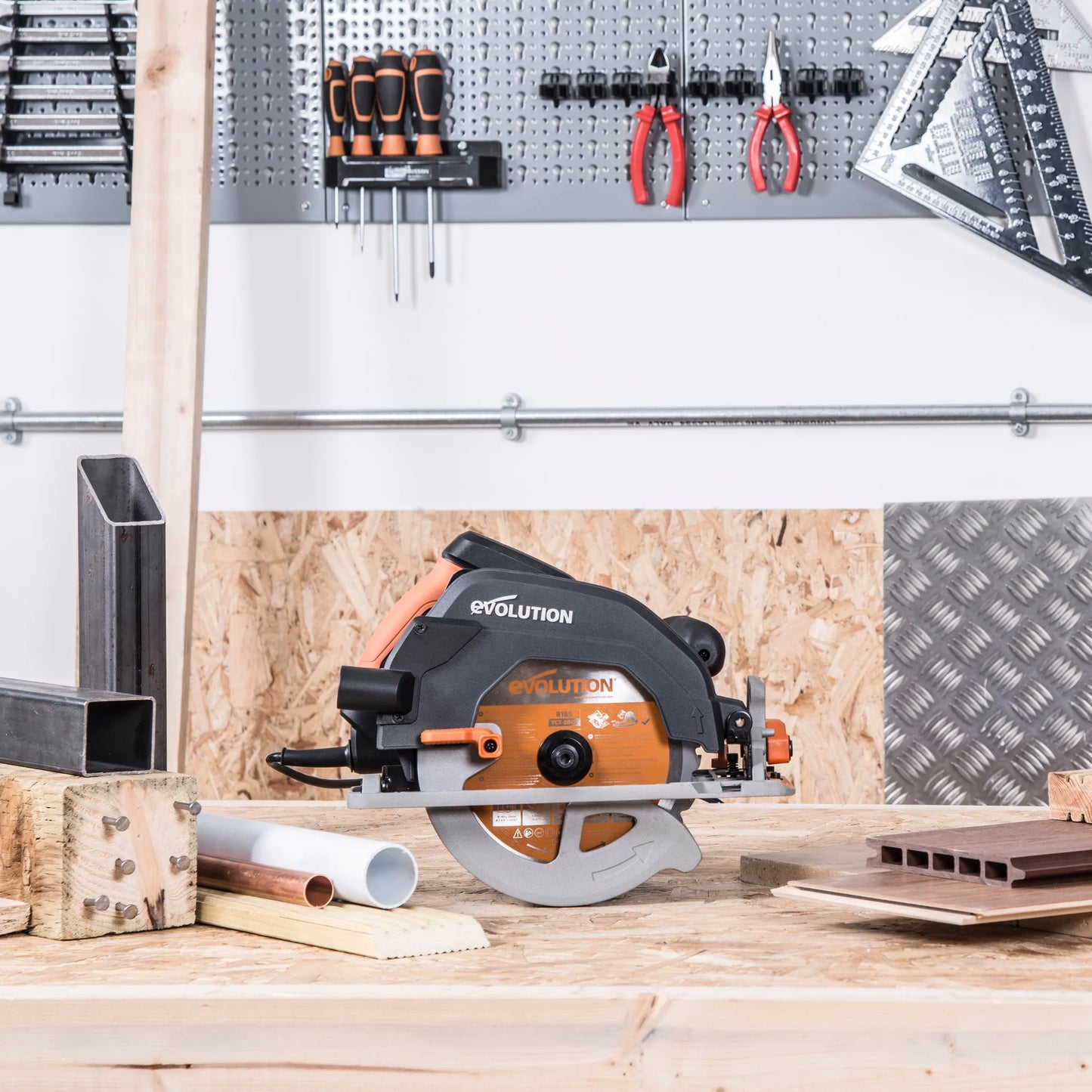 Evolution R185CCS 120V, 15A 7-1/4in Corded Circular Power Saw, 6000 RPM