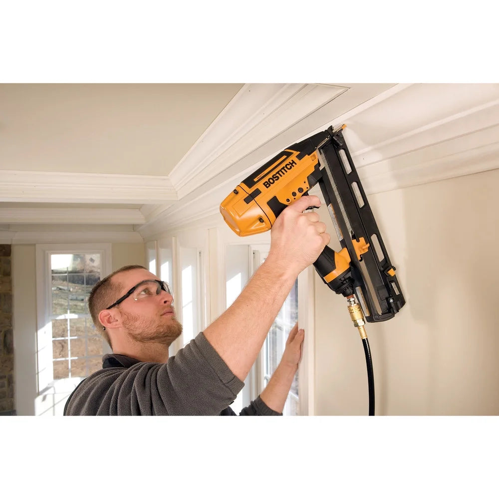 Bostitch Smart Point Pneumatic 15 Ga. Finish Nailer Kit