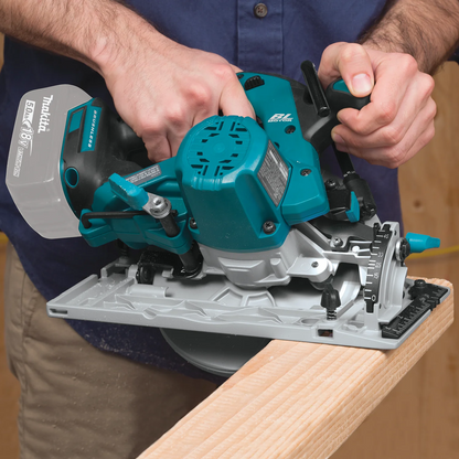 Makita 18V LXT LithiumIon Brushless Cordless 6?1/2" Circular Saw XSH03Z -?Tool Only