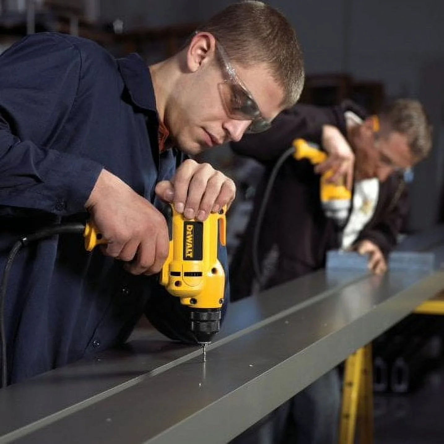 DeWalt DWD115K 3/8" VSR Mid-Handle Drill Kit with Keyless Chuck