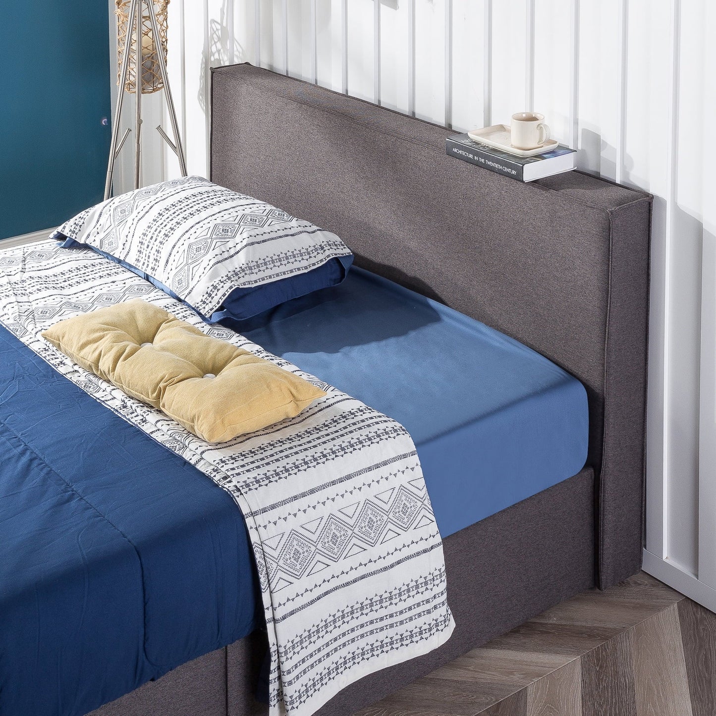 Zinus Finley 34" Upholstered Platform Bed with Lifting Storage, Full