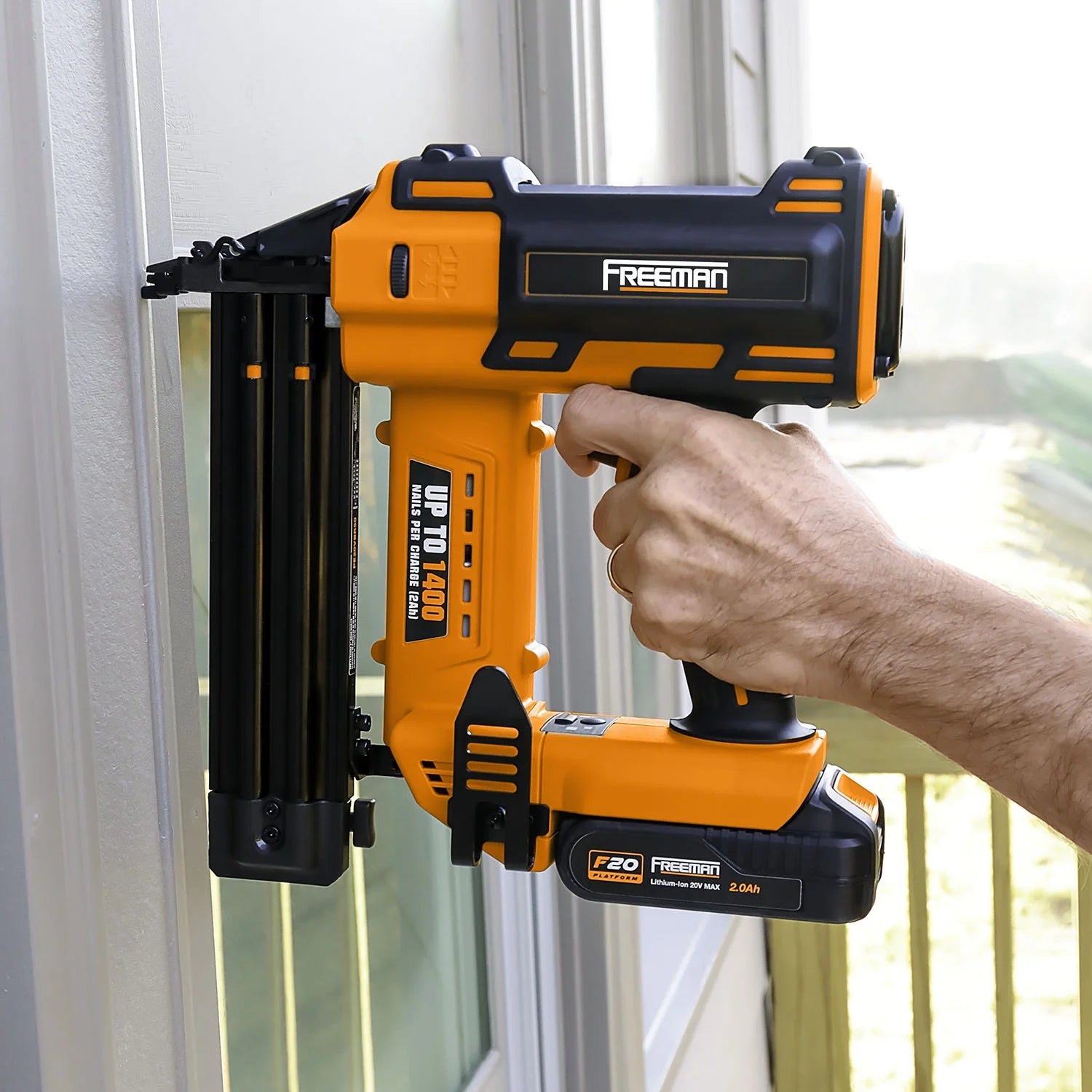 Freeman PE20VBR50 20 Volt Cordless 18-Gauge 2" Brad Nailer Kit with Lithium Ion Battery, Charger, Bag, and Nails (500 Count) - 1400 Shots per Charge