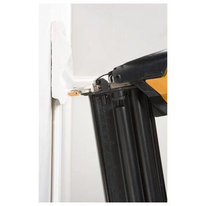 Bostitch Smart Point Pneumatic 18 Ga. Brad Nailer Kit