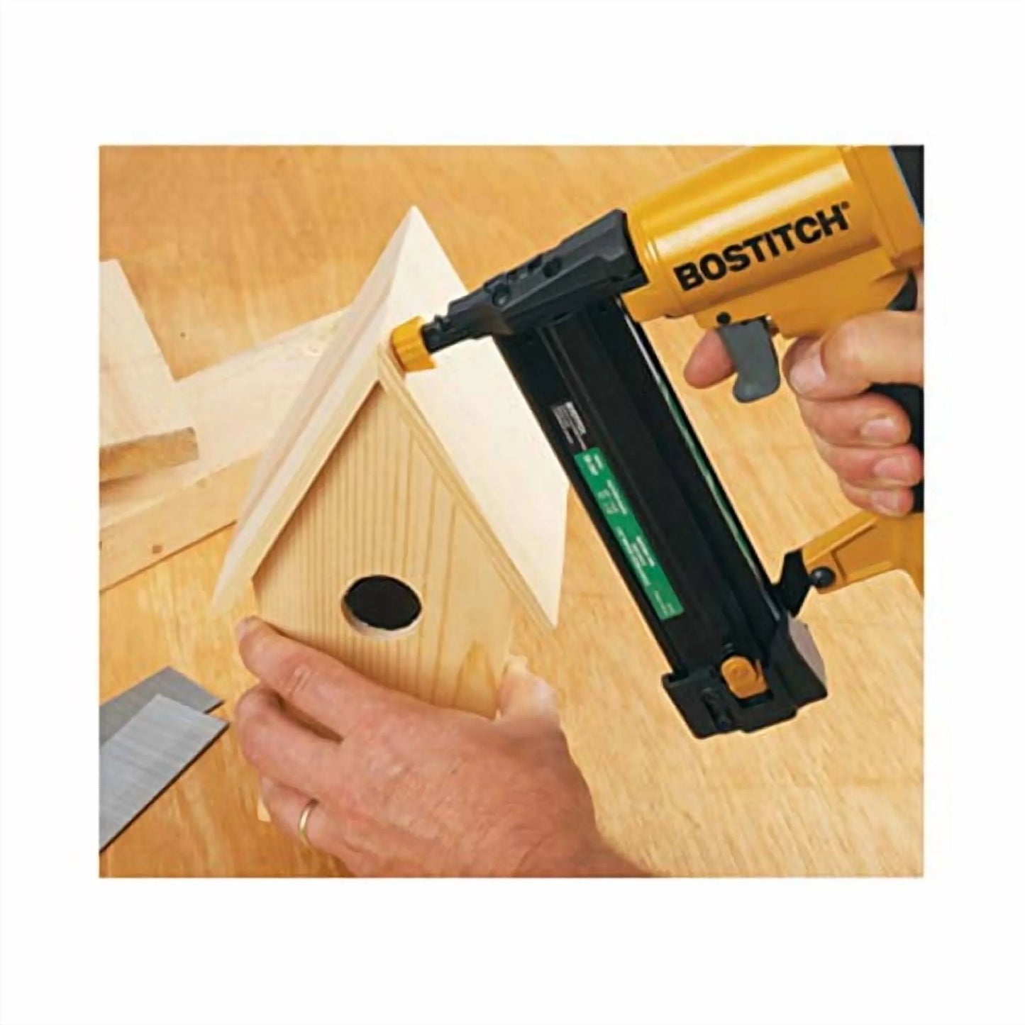 Bostitch SB-2IN1 18GA 1-5/8 Inch 2-in-1 Brad Nailer and Finish Stapler Kit