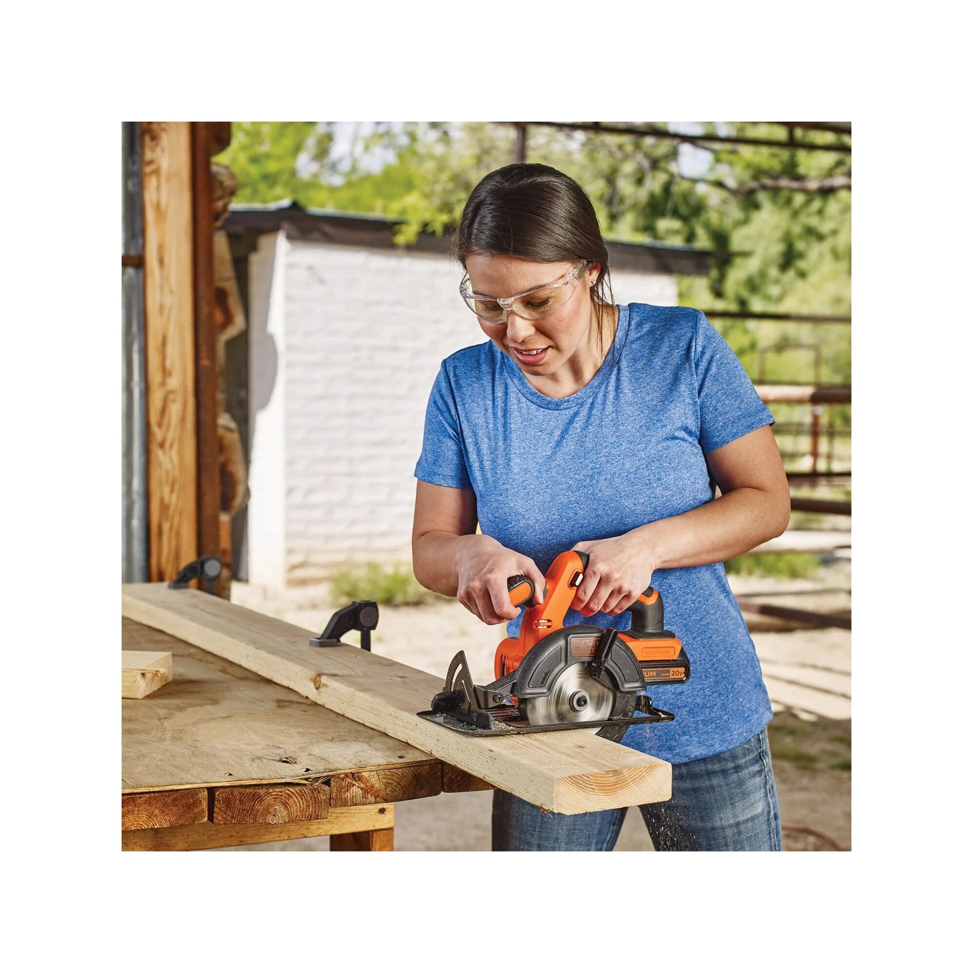 BLACK+DECKER 20V MAX* POWERCONNECT 5-1/2 in. Cordless Circular Saw, Tool Only, (BDCCS20B)