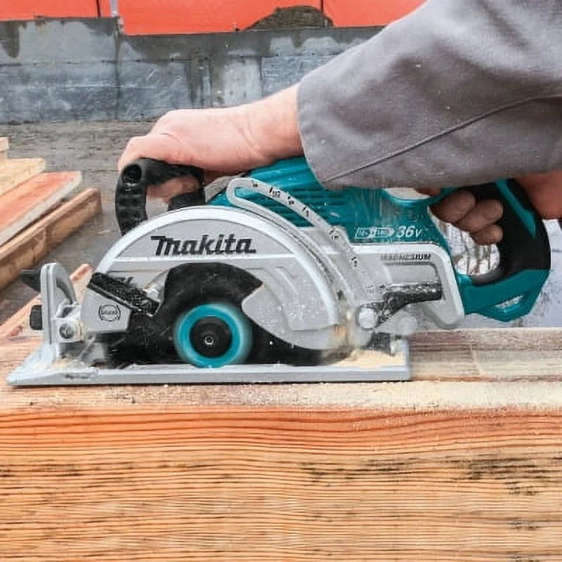 Open Box Makita 18V 7-1/4 in. Cordless Brushless Circular Saw Tool Only