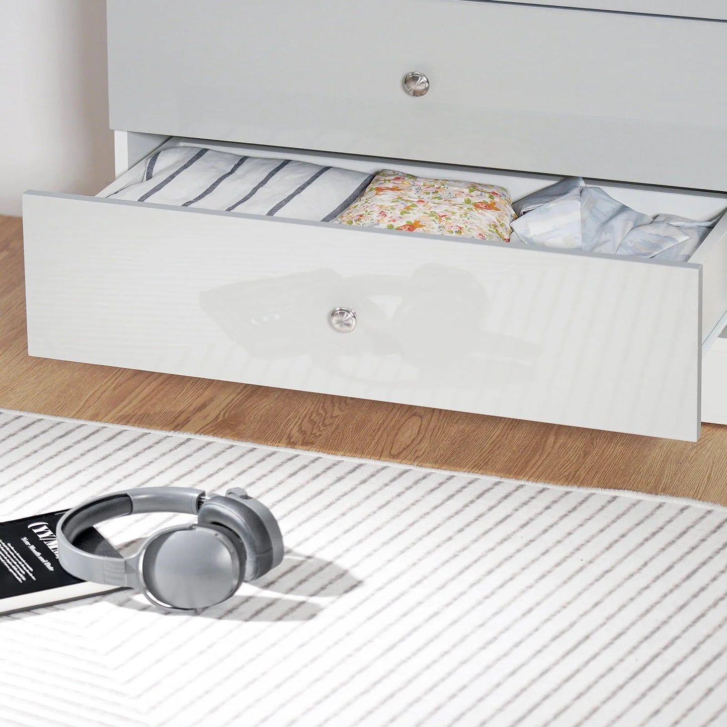 Hommpa 5 Drawers White Grey Dresser For Bedroom, 39.4" Tall Wood Chest of Drawers High Gloss Storage Cabinet with Metal Handles Modern Large Capacity Organizer