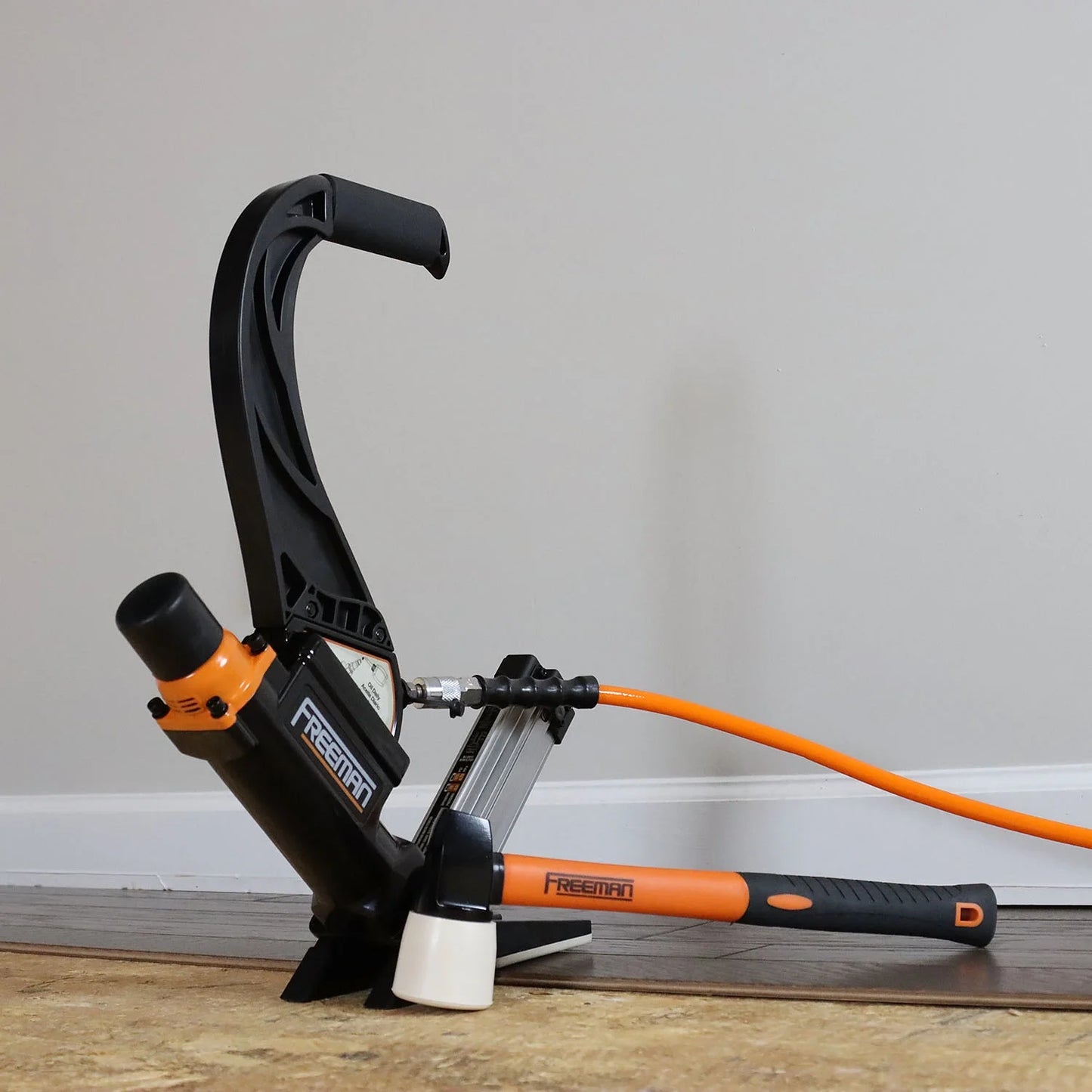 Freeman P50LSLW Lightweight Pneumatic 2-in-1 15.5-Gauge and 16-Gauge 2" Flooring Nailer/Stapler with Flooring Mallet and Interchangeable Base Plates