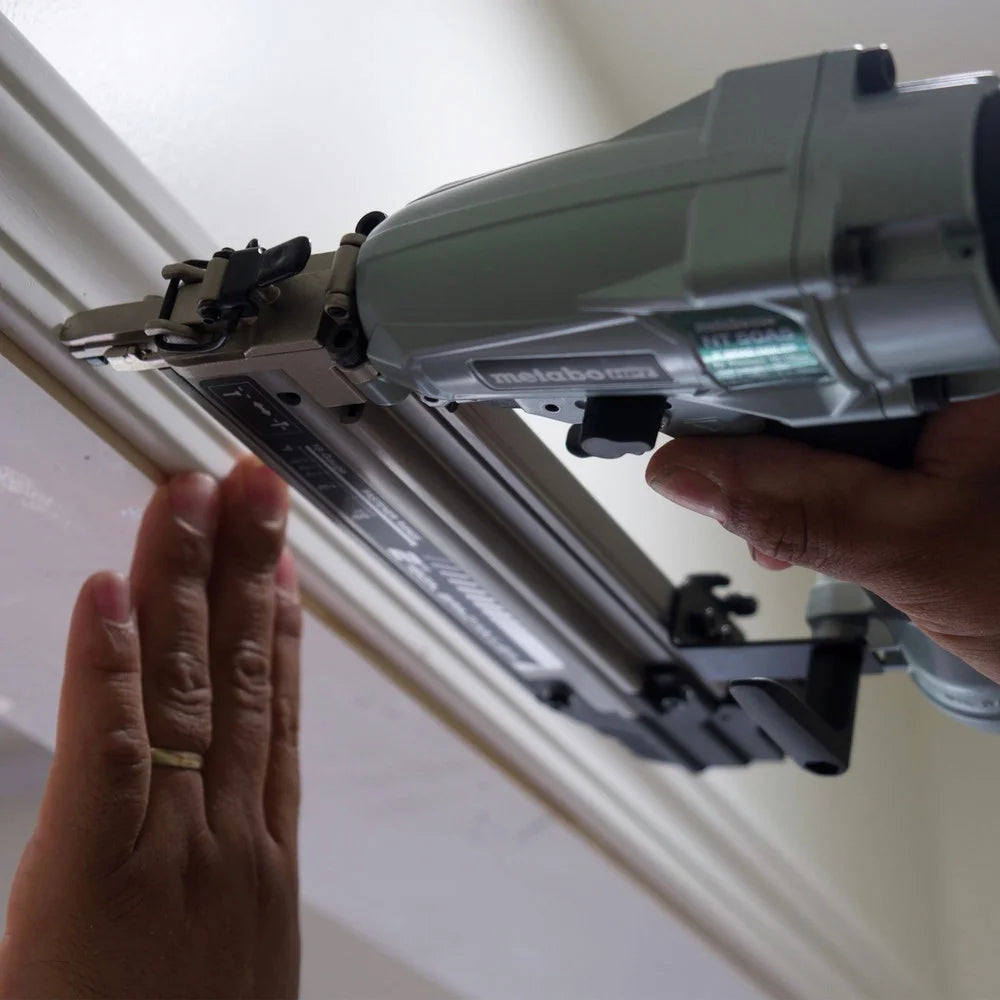 Metabo HPT Pro Brad Nailer Kit, 18 Gauge, High Grade Aluminum Magazine, Accepts 5/8-Inch To 2-Inch Brad Nails, NT50A5