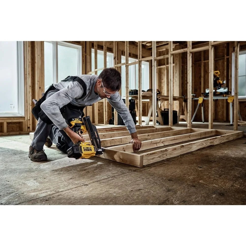Dewalt DCN920B 20V MAX Brushless 21-Degree Lithium-Ion Cordless Plastic Framing Nailer Tool Only