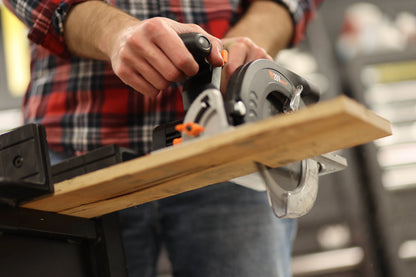 WEN 20V Max 6.5-Inch Cordless Circular Saw with 4.0 Ah Lithium-Ion Battery and Charger