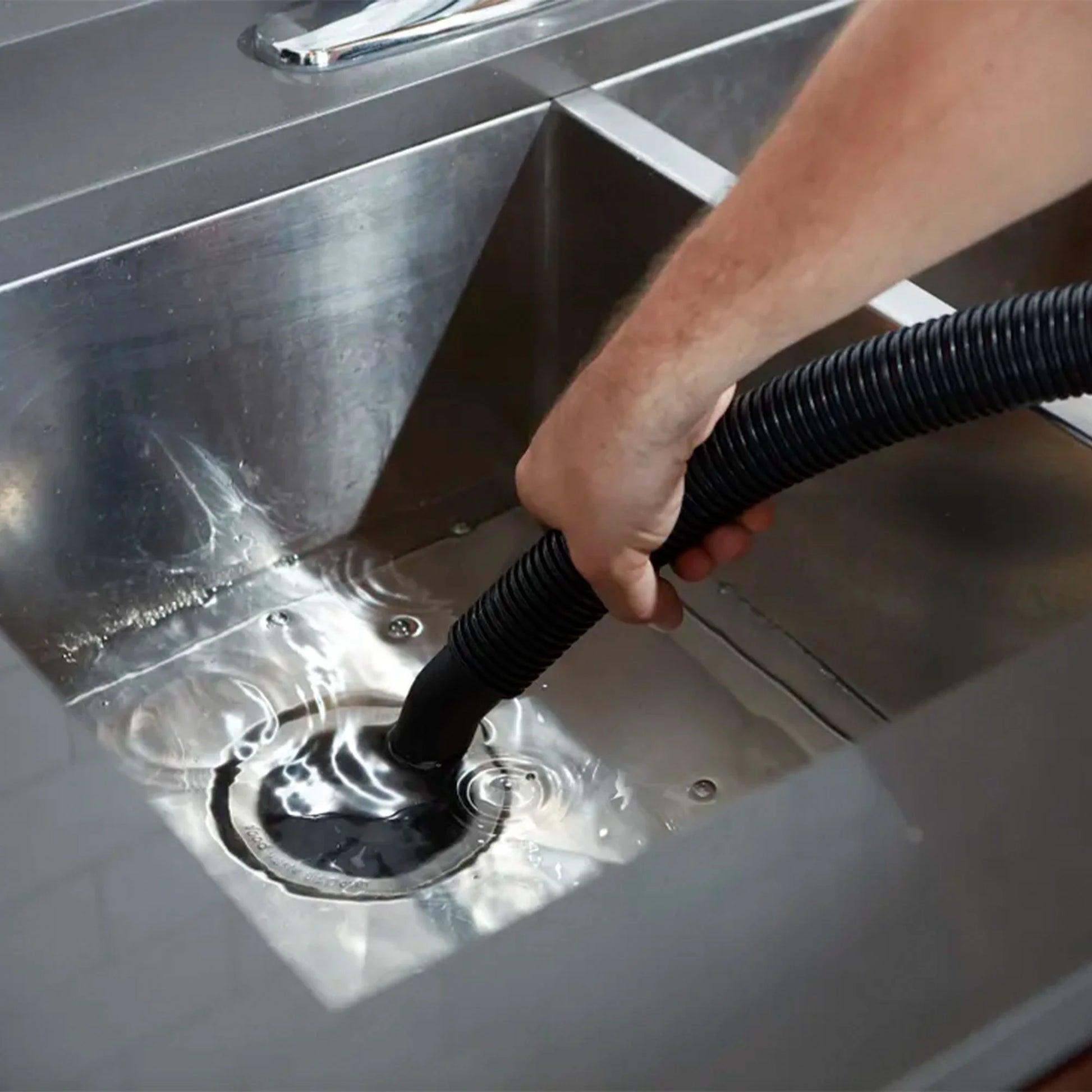 Vacmaster VOC809PF Wet Dry Vacuum, 8 Gallon Portable Lightweight with Powerful Suction for Wet and Dry Messes.