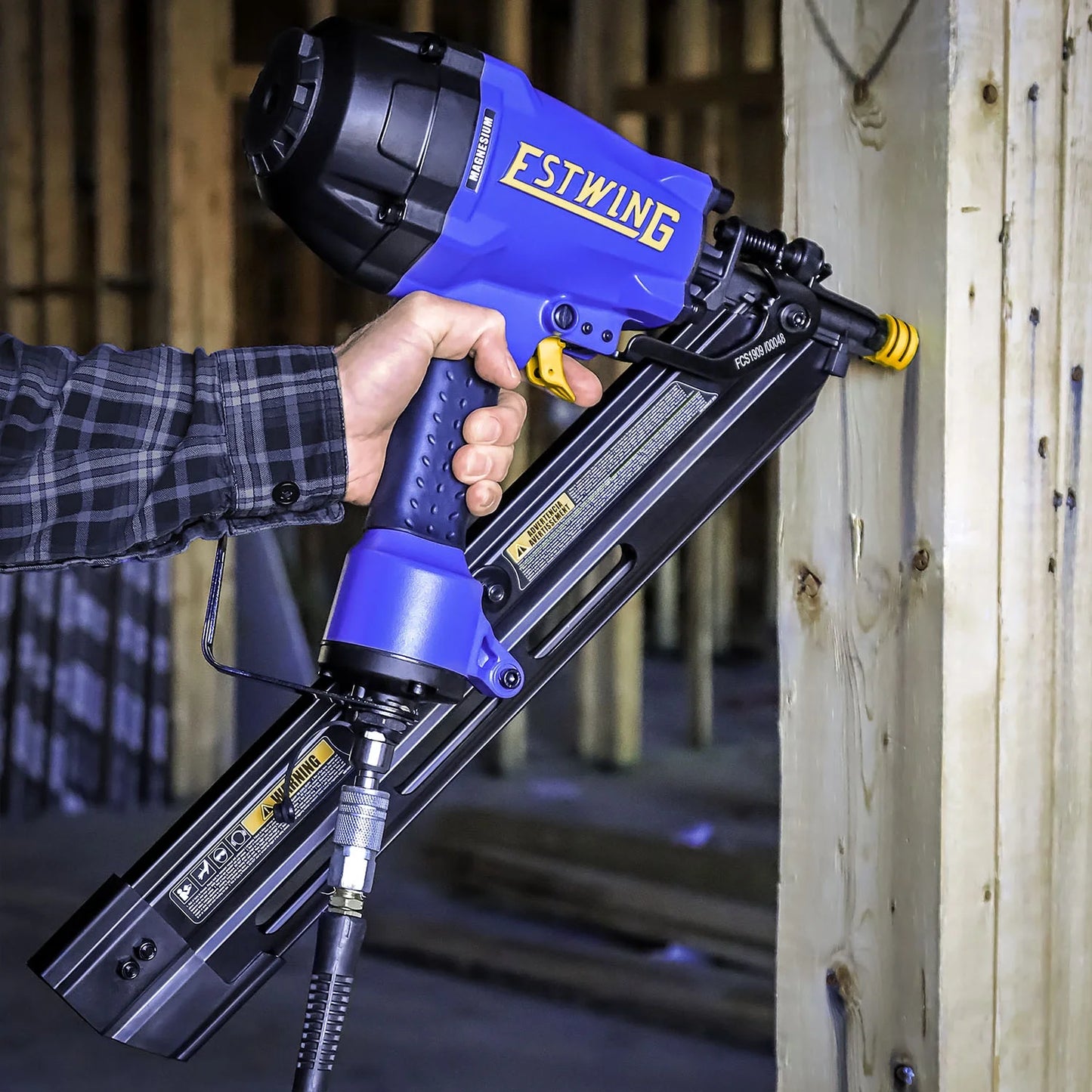 Estwing EFR3490 Pneumatic 34 Degree 3-1/2" Clipped Head Framing Nailer with Bag