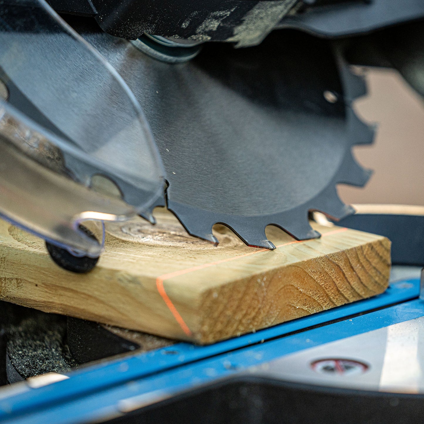 Delta ShopMaster 10 inch Sliding Miter Saw