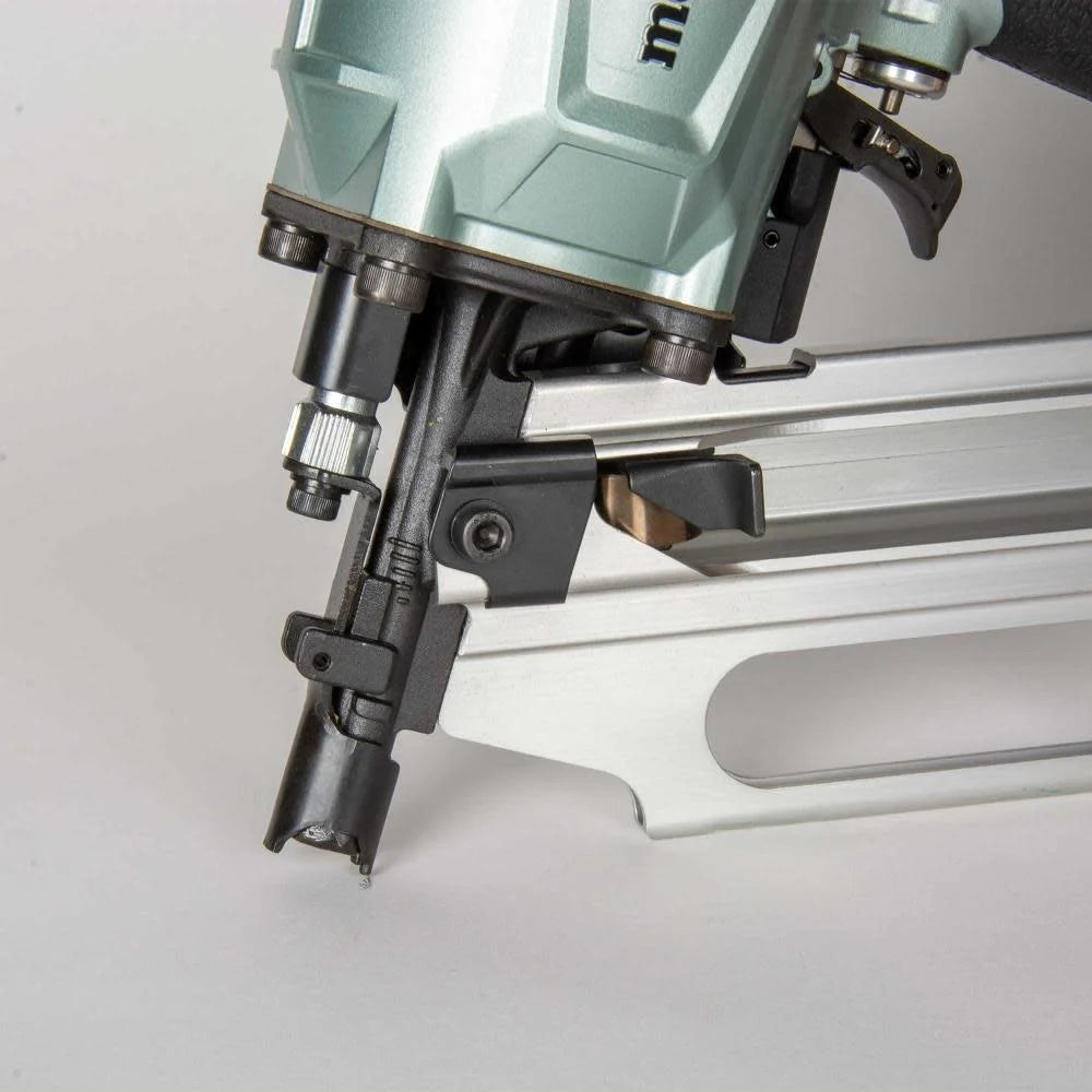 Metabo HPT Framing Nailer | High Grade Aluminum Magazine | Tool-less Depth Adjustment | Pneumatic | Framing Nails 2-Inch to 3-1/4-Inch | Rafter Hook | NR83A5(Y)