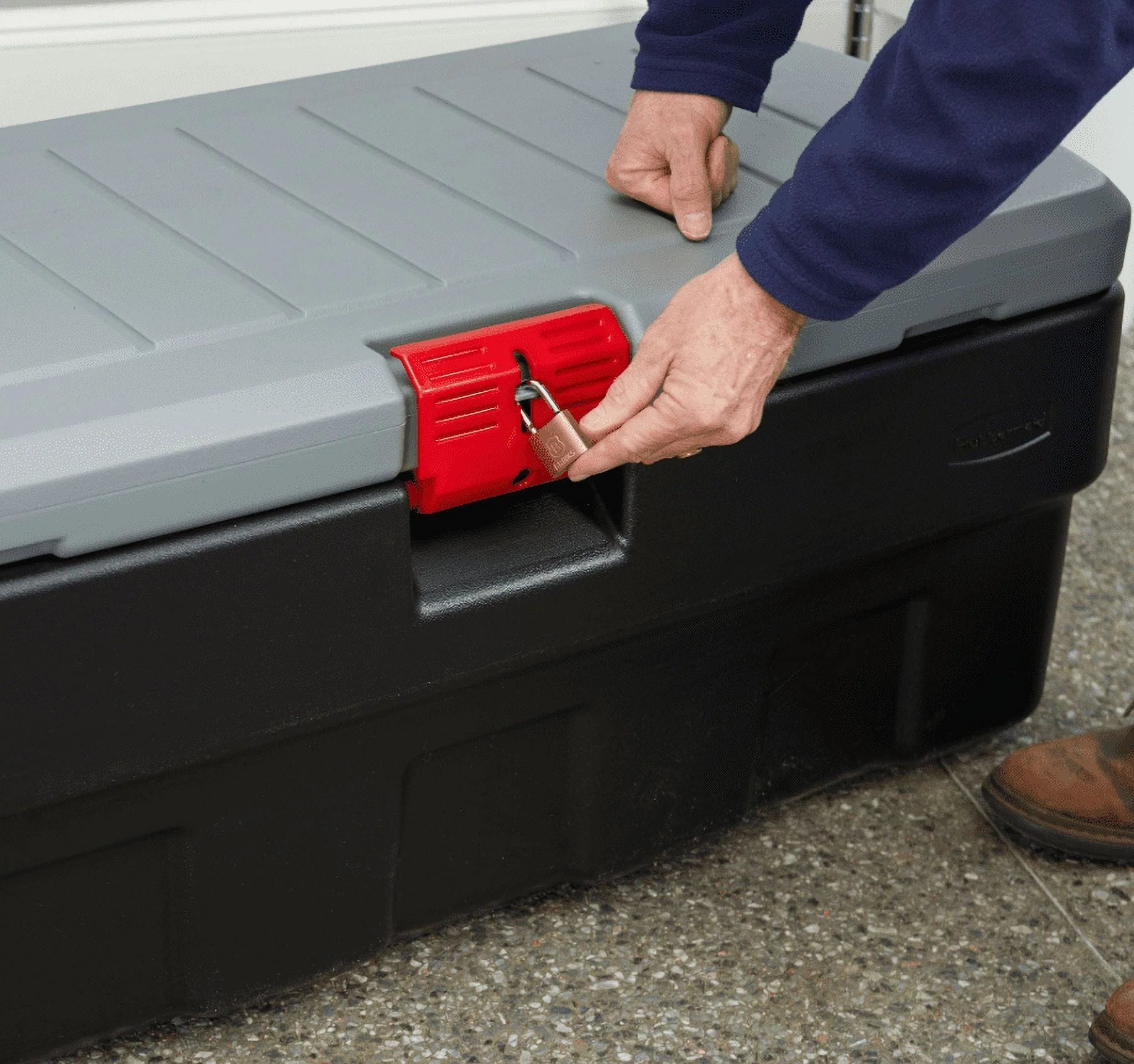 United Solutions Rubbermaid ActionPacker Storage Tote