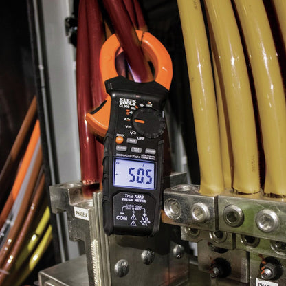 Klein Tools CL900 2000 Amp Digital AC Low Impedance Cordless Auto-Range Clamp Meter Kit