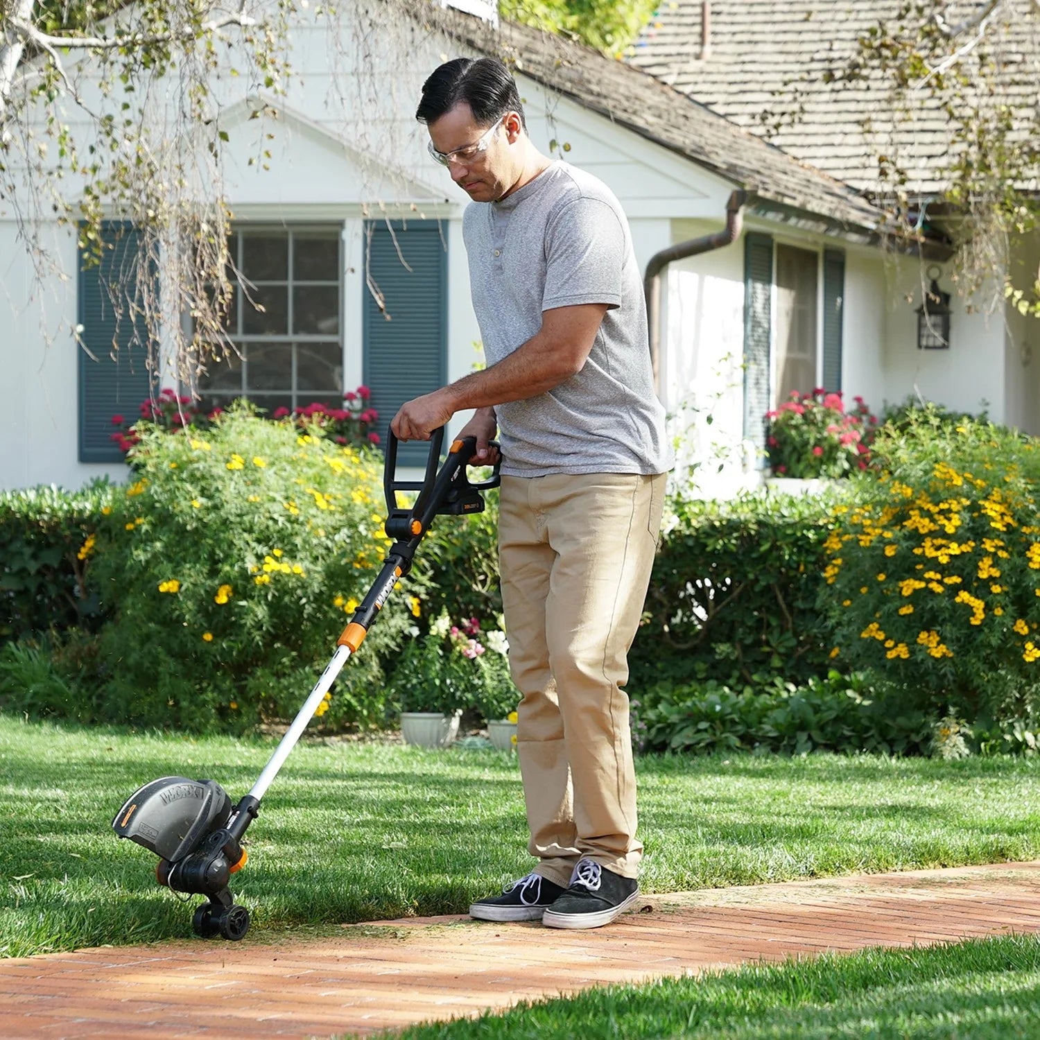 Worx WG170 20V Power Share GT Revolution 12" Cordless String Trimmer/Edger/Mini-Mower