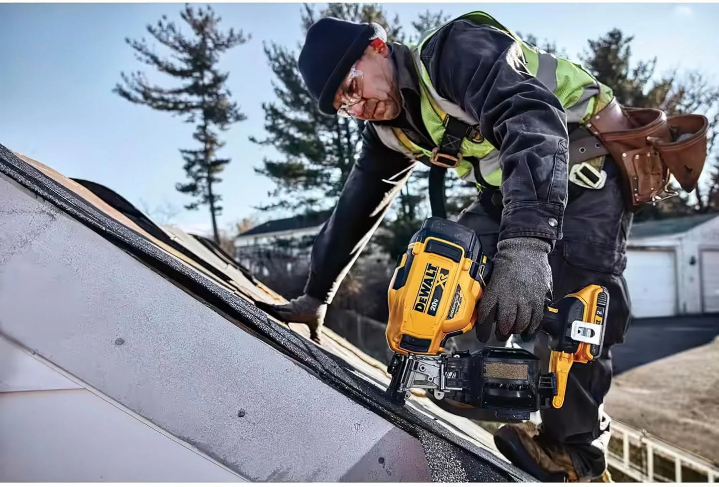 DEWALT DCN45RNB Cordless Roofing Nailer Nail Gun
