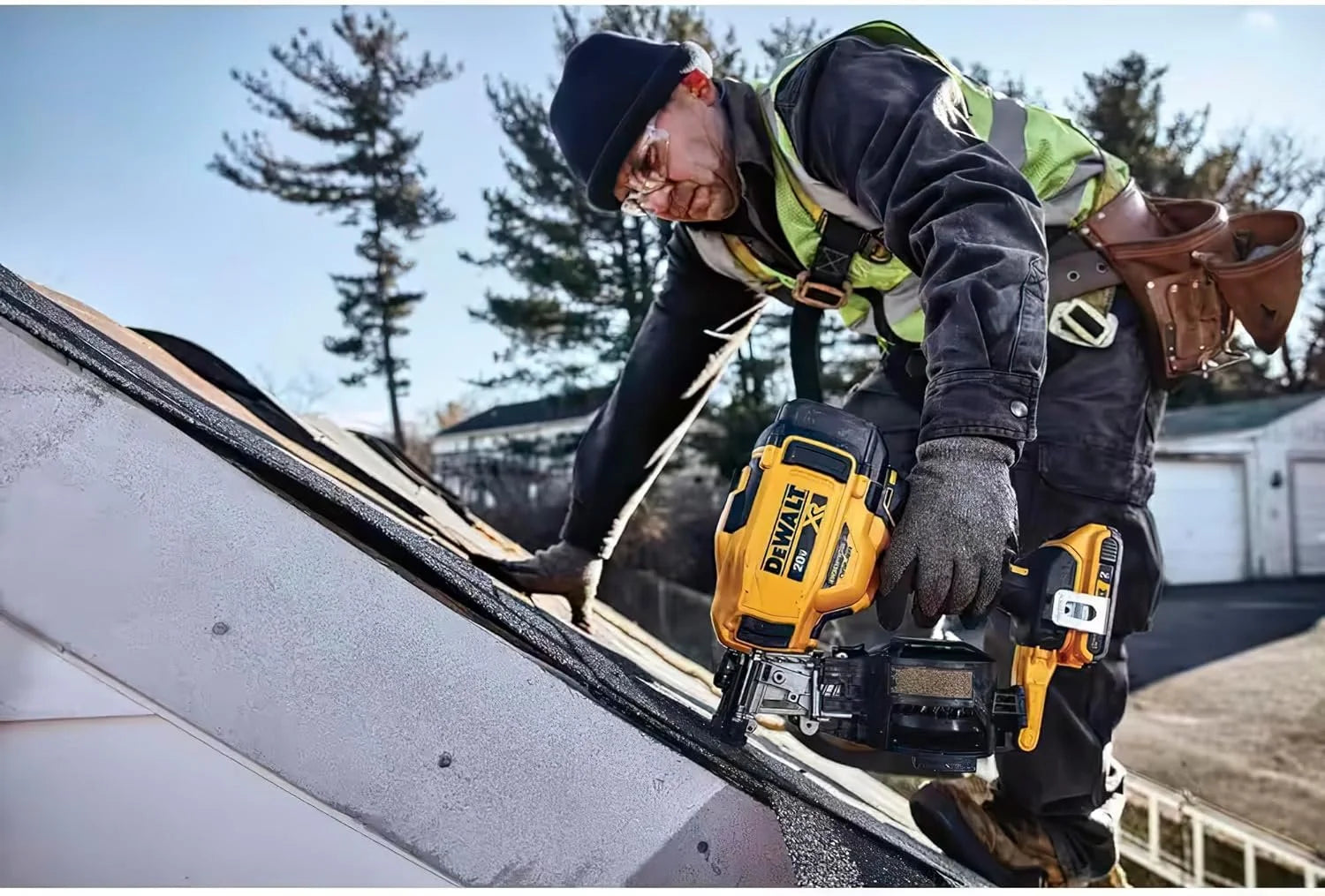 DEWALT DCN45RNB Cordless Roofing Nailer Nail Gun