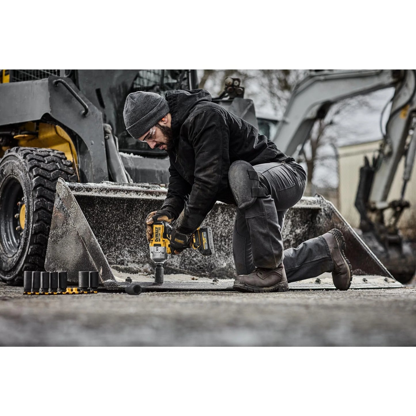DEWALT 20V MAX XR Brushless Cordless 3/4 In. High Torque Impact Wrench with Hog Ring Anvil Tool Only DCF964B